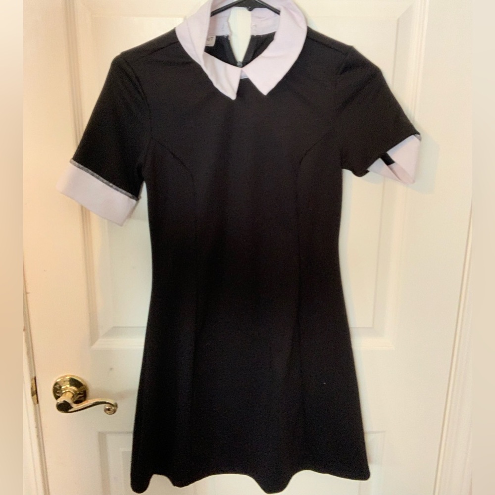 Black collared short sleeve dress🖤size small